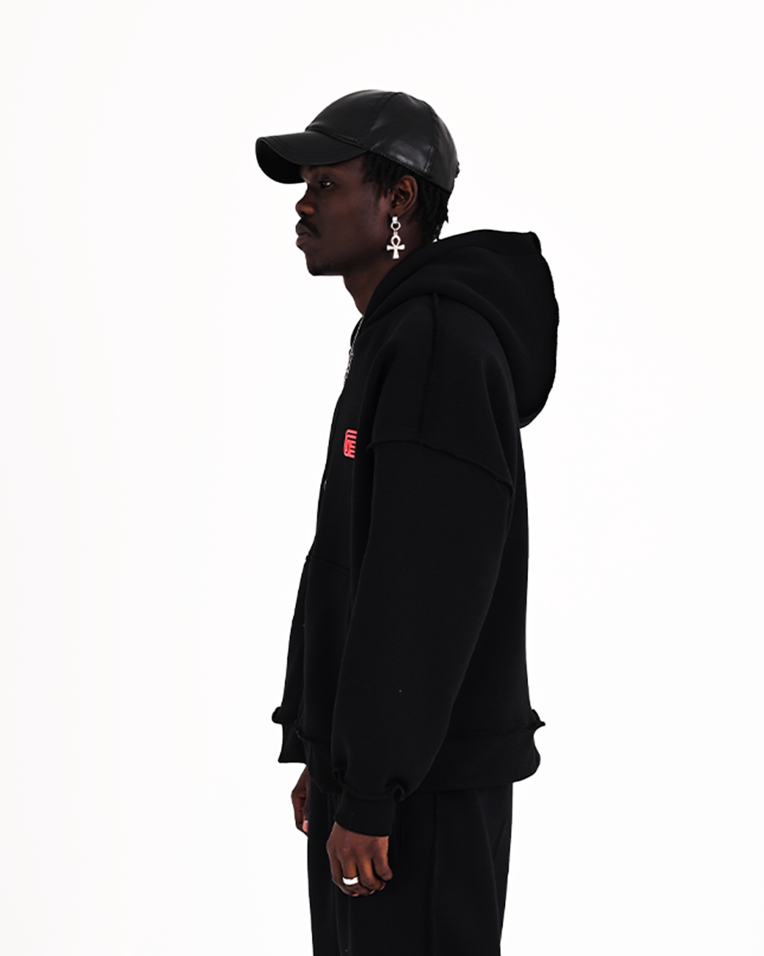 BLACK RAW ZIP-UP